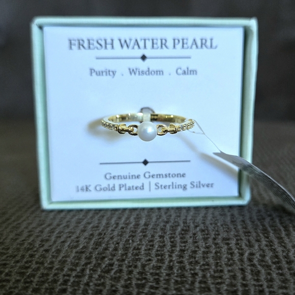 Shivam Dainty Fresh Water Pearl and White Topaz Ring💍 - Picture 2 of 16